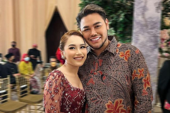 Ayu Ting Ting dan Ivan Gunawan 