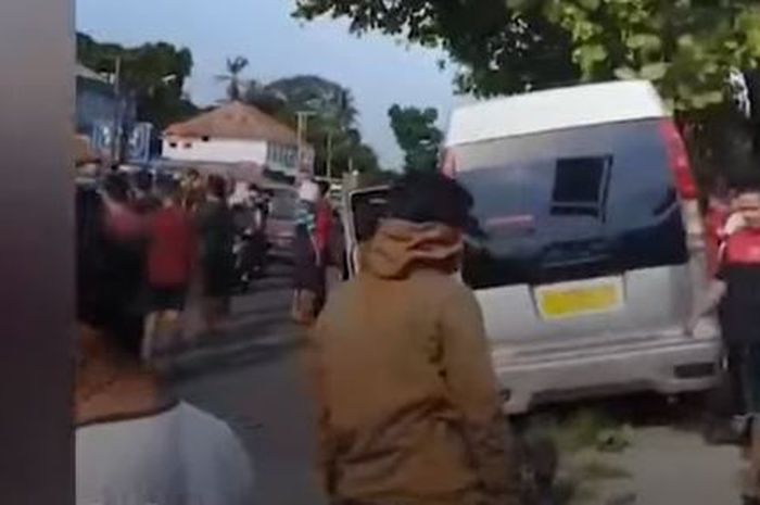 Sopir mobil Elf di jalur Pantura akhirnya mengaku bilang mengantuk setelah tabrak 7 nyawa pemotor.
