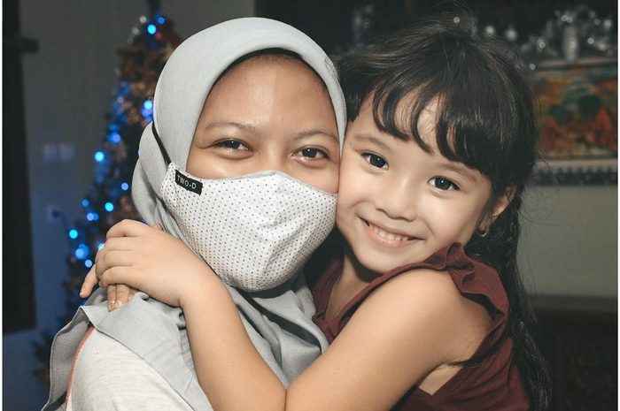 Almasitha pengasuh Gempi dapat perlakuan berbeda dari Gisel. Di hari ultahnya, pengasuh Gempi memanggil Gading Marten dengan sebutan ini.