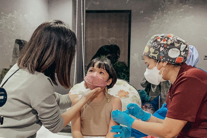 Gisel membalas cibiran netizen yang menyebut janda Gading Marten pamer foto Gempi cuma buat pencitraan. Begini jawaban menohok Gisel.