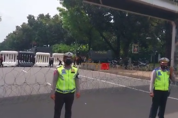 Pemotor bisa catat info pengalihan arus lalu lintas terkait adanya demo di Jakarta.