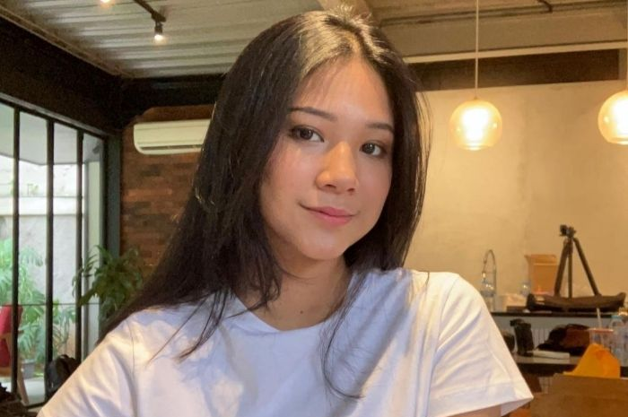 Biodata Artis Agnes Naomi