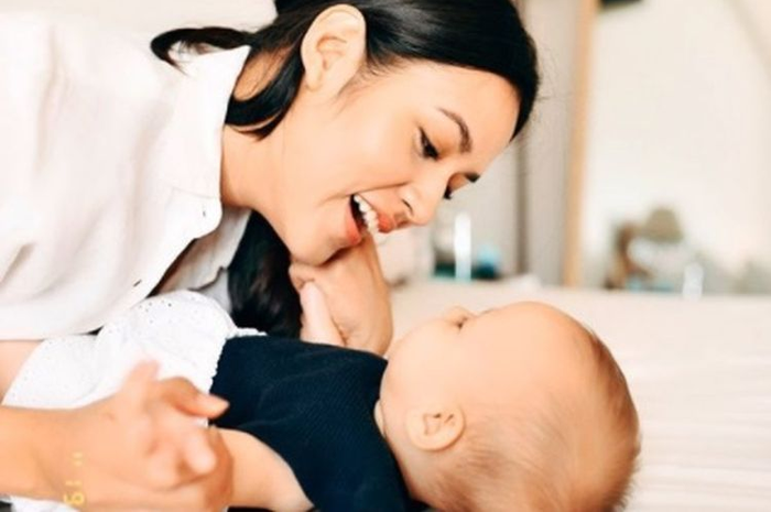 Raisa dan sang putri Zalina