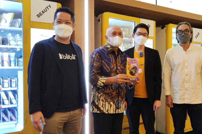 Peluncuran Smart Vending Machina BliBli dan Jump Start, Senin (30/5).