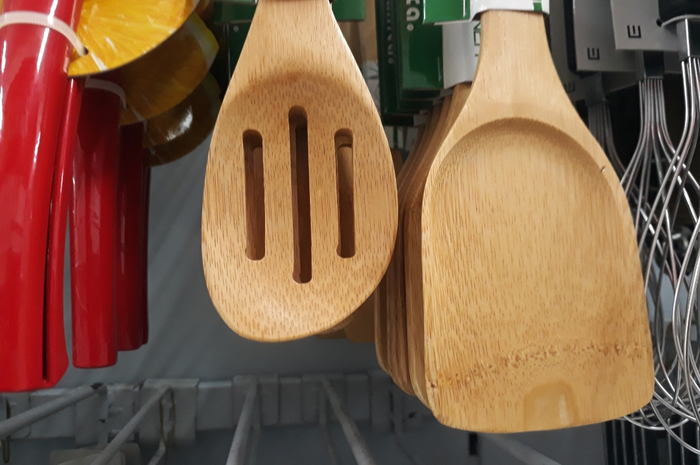 Bahaya penggunaan alat masak kayu.