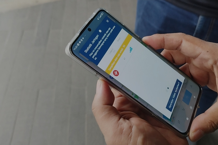 Uji coba jaringan 5G di kantor Telkomsel.
