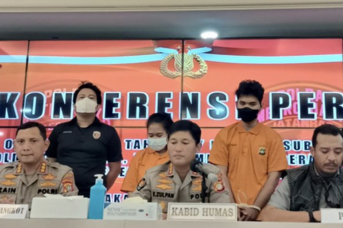 Ayah siswa SMK korban pembunuhan sudah kehabisan kata-kata. Mantan pacar tega renggut nyawa korban gegara masalah ini.
