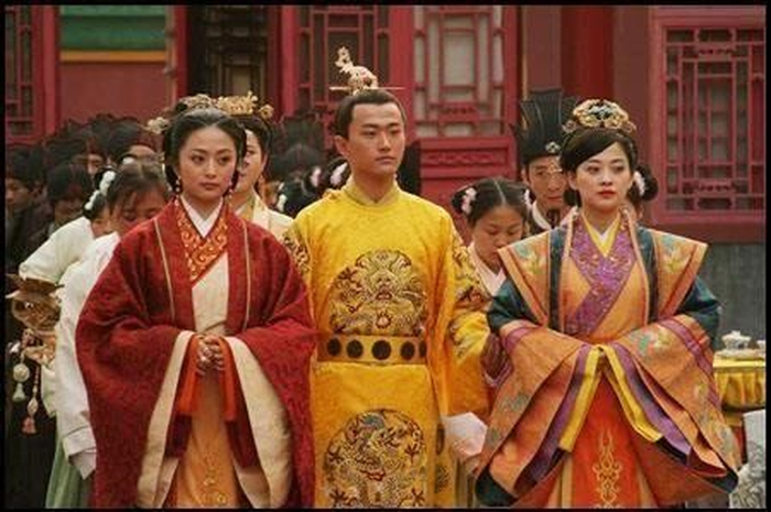 Kaisar Ming Tianqi mengirim kasim ke seluruh negeri untuk memilih sendiri 5.000 wanita muda berusia 13 hingga 16 tahun.