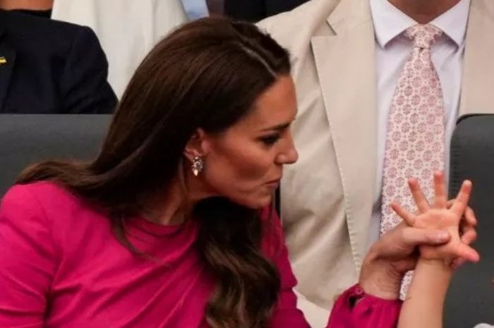 Polah Pangeran Louis dalam Platinum Jubilee 2022 yang mencuri perhatian karena tantrum, Kate Middleton sampai dikritik tidak becus mengontrol anaknya