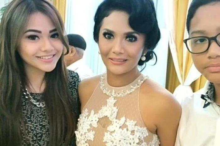 Aurel Hermansyah dan Azriel pernah lakukan hal ini demi cegah kenakalan Krisdayanti di masa lalu.