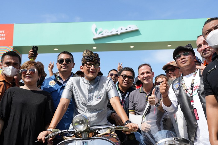 Vespa World Days 2022 Bali pecahkan rekor, Menteri Pariwisata dan Ekonomi Kreatif, Sandiaga Salahuddin Uno sampai bilang begini.