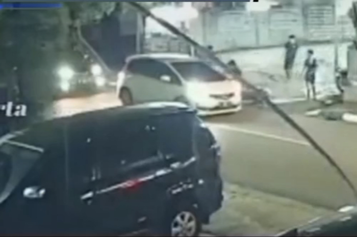 Hasil tes urine sopir Honda Jazz yang seruduk anak pemotor hingga tewas sudah keluar. Ternyata sopir mengalami kondisi begini saat kejadian.