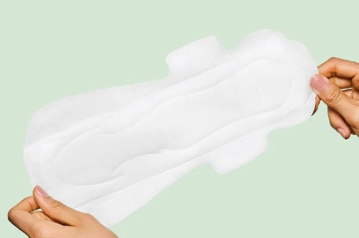 Overnight pad, pembalut panjang dengan wings yang bisa dipakai untuk mencegah darah menstruasi tembus di malam hari