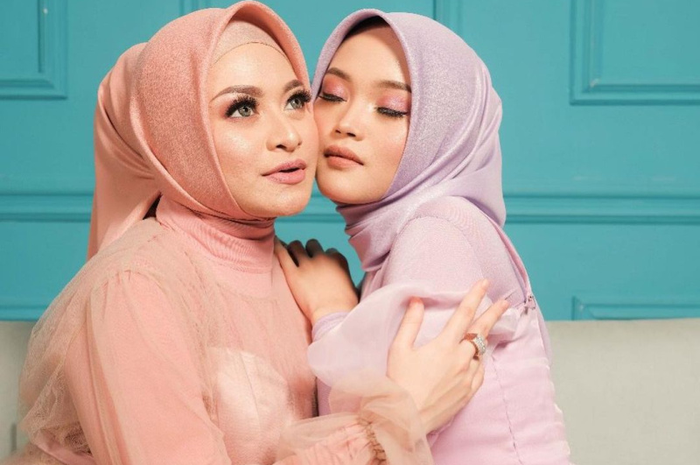 Nathalie Holscher dan Putri Delina