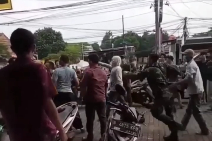 Ketua Umum FBR membongkar fakta berbeda dari laporan provost usai anggotanya diviralkan keroyok prajurit TNI.