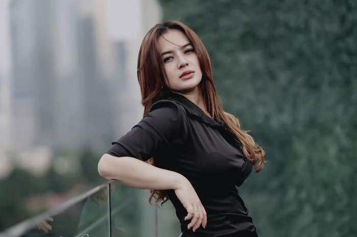 Iqlima Kim mantan asisten pribadi Hotman Paris