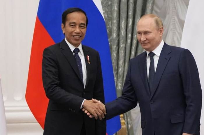 Joko Widodo adalah pemimpin Asia Tenggara pertama yang bertemu dengan Putin sejak konflik pecah di Ukraina pada Februari 2022.
