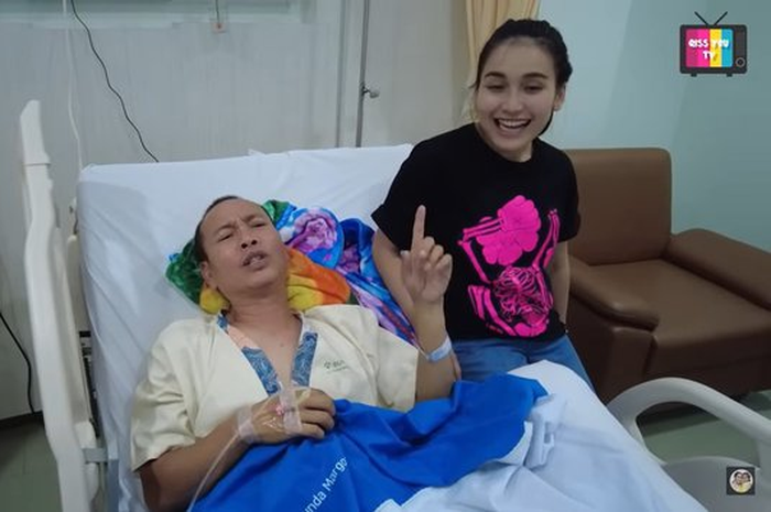 Ayah Rozak dan Ayu Ting Ting.