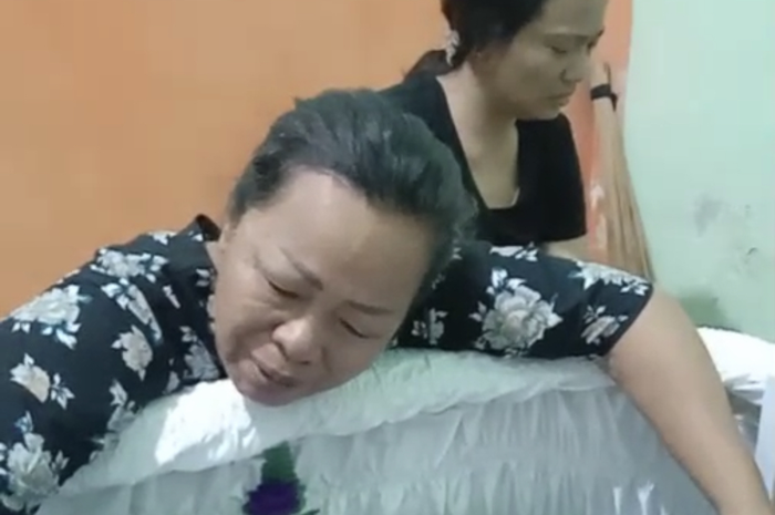 Kakak Brigadir Yosua menagih bukti adiknya sudah melecehkan istri Kadiv Propam Polri. Ternyata dia punya profesi mulia ini.