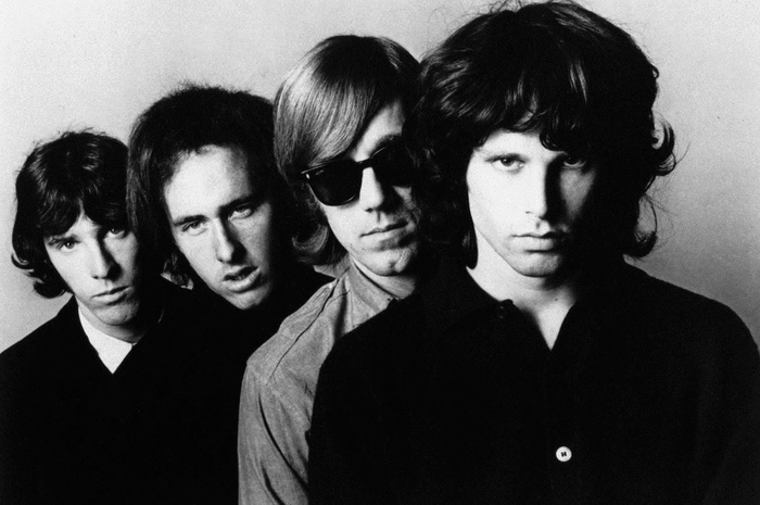 Kisah 3 rocker yang punya cerita paranormal experience, termasuk The Doors!