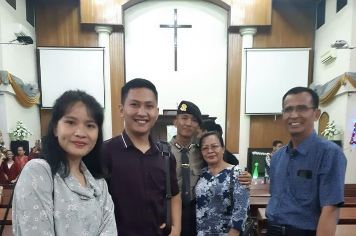 Barang pribadi ajudan Kadiv Propam Polri ternyat lenyap tanpa bekas. HP milik ayah Brigadir Yosua juga sudah dibajak. 
