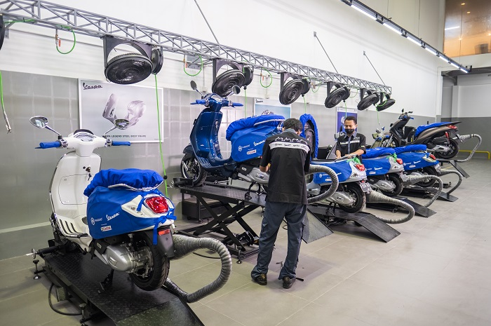 Pemilik motor Piaggio dan Vespa senang, ada program diskon servis jasa dan spare part di dealer Motoplex 4 Brand di Jakarta Barat.