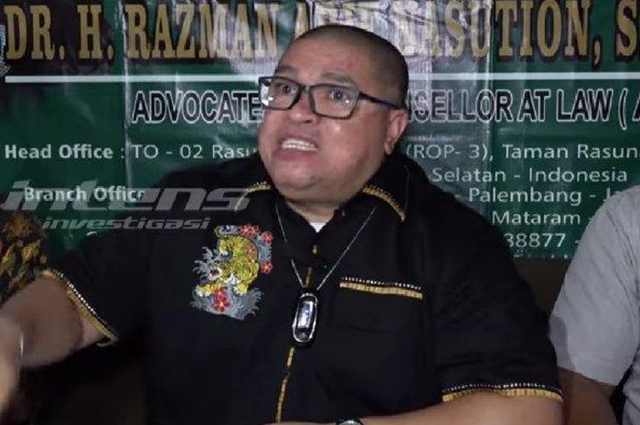 Razman Nasution dipecat secara tidak hormat dari organisasi Kongres Advokat Indonesia (KAI).