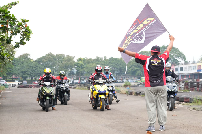 Ulas lebih dalam kelebihan Yamaha All New Aerox 155 Connected di atas lintasan sirkuit, seru nih!