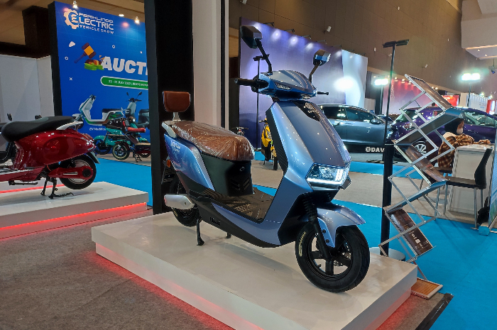 Motor Listrik Davigo Space hadir di PEVS harganya cuma Rp 18 Jutaan.