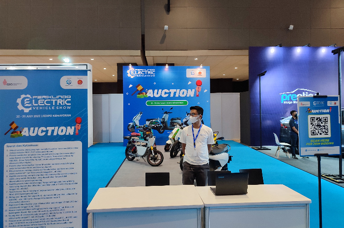 Bisa Bawa Pulang Motor Listrik ke Rumah lewat Lelang di PEVS 2022