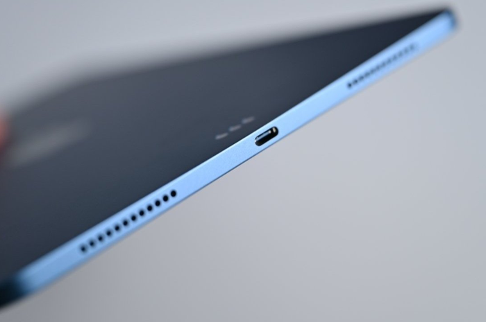 iPad Air 5 dengan USB Type-C