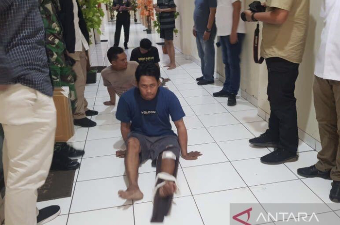 Rencana jahat Kopda Muslimin yang bayar eksekutor penembakan istrinya dengan duit mertua berantakan gegara masalah sepele ini. 