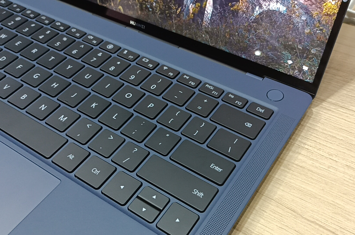 3 laptop Huawei resmi hadir di Indonesia dan harganya mulai dari 7 jutaan Rupiah. (On photo: Huawei MateBook X Pro)