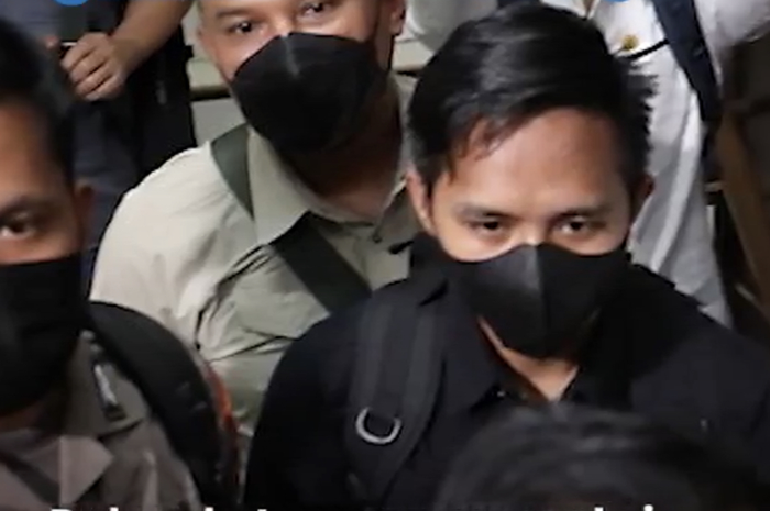 Ternyata omongan kekasih Brigadir J justru bikin Komnas HAM ambil tindakan tegas ke Bharada E. Tinggal menunggu foto CCTV dibuka.