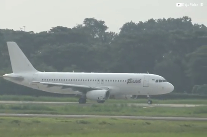 Pesawat Batik Air yang ngerem mendadak hingga bikin jantung dokter Boyke mau copot ternyata armada bekas maskapai ini. Begini foto penampakannya.