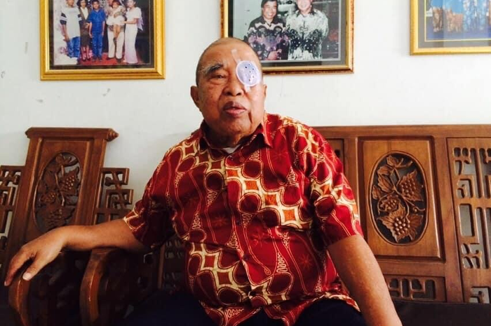 Pelawak Eddy Gombloh yang meninggal dunia jauh dari Ibu Kota memilih jadi petani demi sesuap nasi. Pantas foto terkininya sulit ditemui.