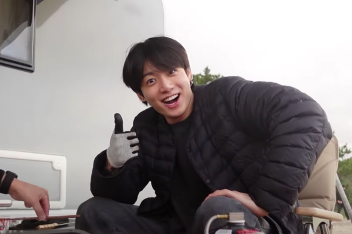 Jungkook BTS di Camping Vlog