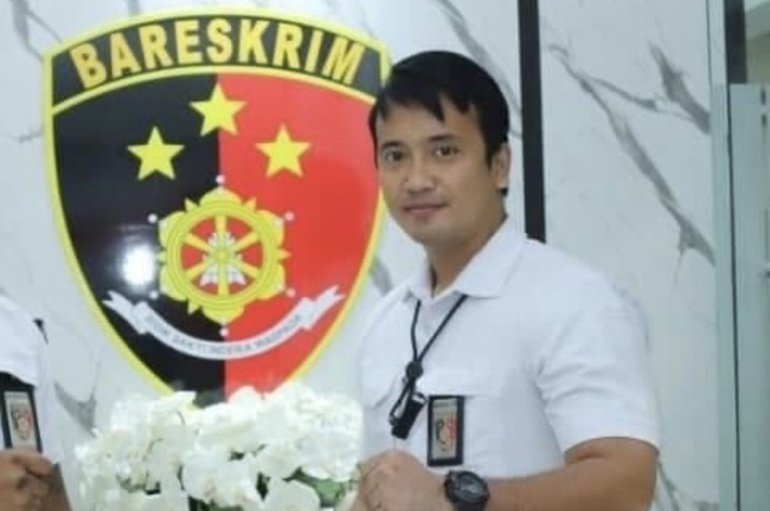 Brigadir Daden ajudan Irjen Ferdy Sambo yang belum sempat rayakan ultah pernikahan pertama sudah dapat tuduhan keji ini. 
