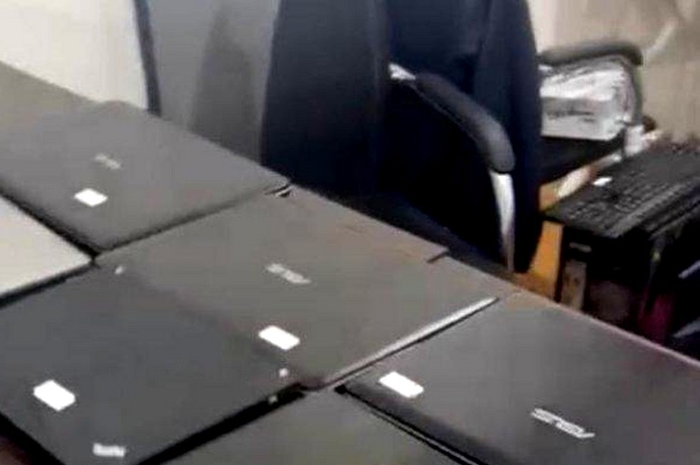 Ratusan laptop disita di lokasi judi online di Medan