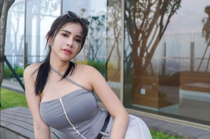 Biodata artis Maria Vania