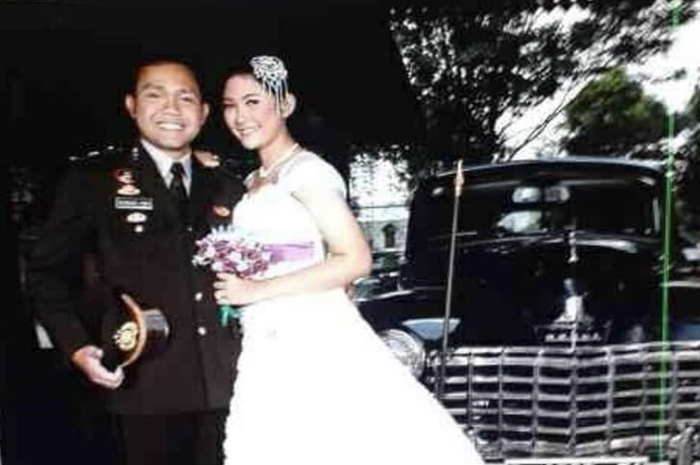 Ini profil AKP Komang Yogi Arya Wiguna suami Rita Yuliana polwan cantik yang terseret gosip Irjen Ferdy Sambo. Dia punya jabatan strategis.