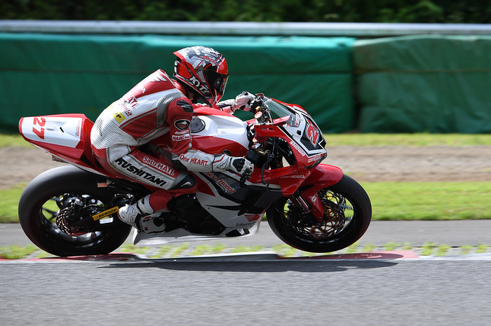 Pembalap Indonesia, Andi Gilang meraih podium kedua di race 1 kelas SS600 ARRC Jepang 2022.