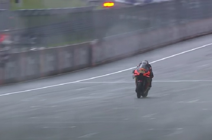 Pembalap Afrika Selatan Brad Binder pecundangi Marc Marquez dan Valentino Rossi di MotoGP Austria 2021 lalu.