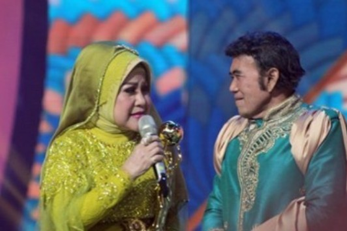 Rhoma Irama dan Elvy Sukaesih