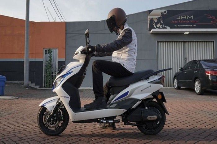Desain motor listrik Smoot Tempur, pembeli tak perlu isi ulang