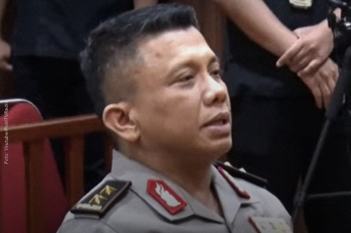 Ferdy Sambo yang duduk di kursi pesakitan ternyata penyidik Bareskrim yang bikin Ahok jadi tersangka. Foto eks Kadiv Propam disorot.