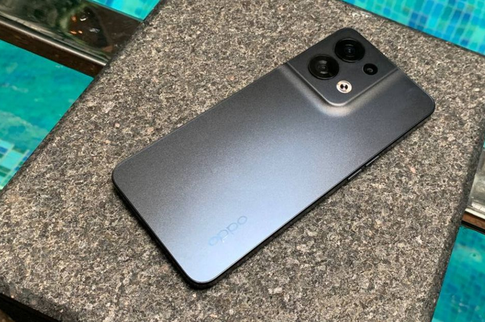 OPPO Reno8 5G Menawarkan peningktan performa cukup menjanjikan dari segi gaming dan fotografi portrait