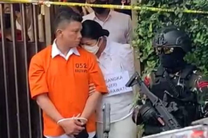Foto Ferdy Sambo dan Putri Candrawathi saat rekonstruksi pembunuhan Brigadir J. 