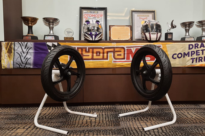 Mizzle akan rilis dua ban motor baru di ajang Otobursa Tumplek Blek 2022 bro!