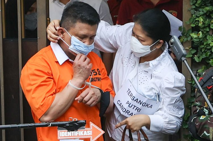 Ferdy Sambo dan Putri Candrawathi kala melakukan rekonstruksi kasus pembunuhan berencana Brigadir J.